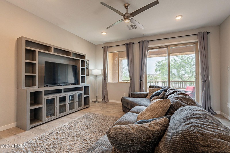 10-web-or-mls-Queen-10