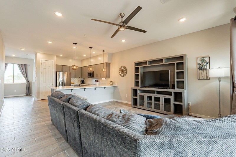 13-web-or-mls-Queen-13