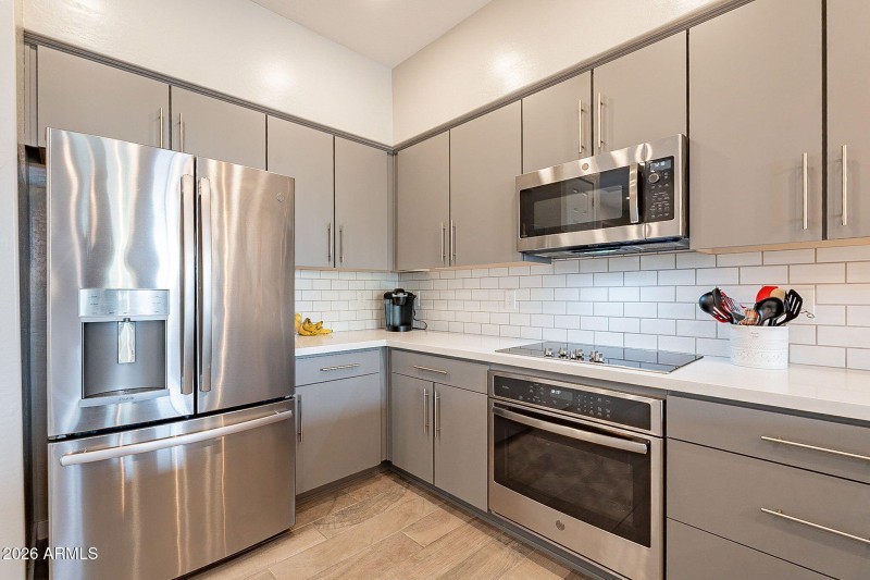 18-web-or-mls-Queen-18