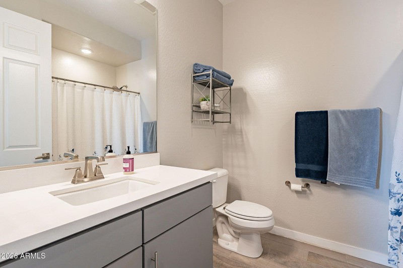 34-web-or-mls-Queen-34