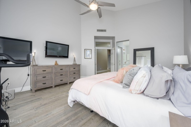 24-web-or-mls-Nestling-24