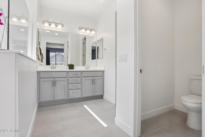 51-web-or-mls-E Via Del Sol-0506-041