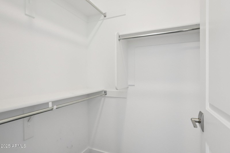 42-web-or-mls-E Via Del Sol-0506-032