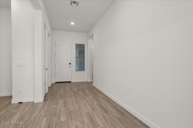 04-16786 West Cielo Grande Avenue 4