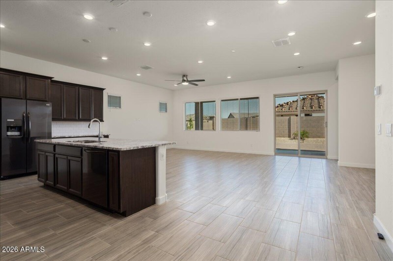 07-16786 West Cielo Grande Avenue 7