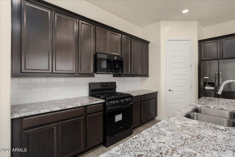 10-16786 West Cielo Grande Avenue 10