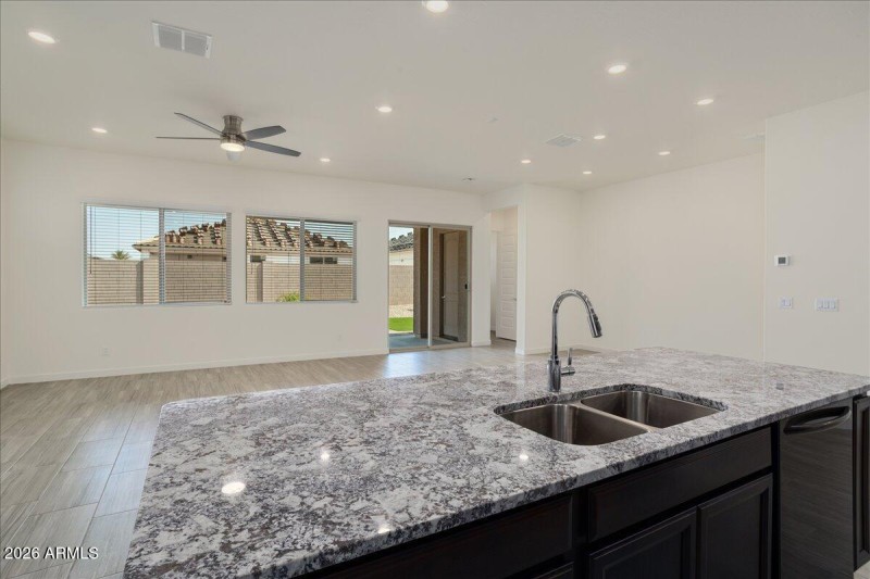 11-16786 West Cielo Grande Avenue 11