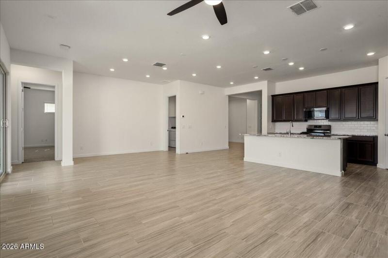 14-16786 West Cielo Grande Avenue 14