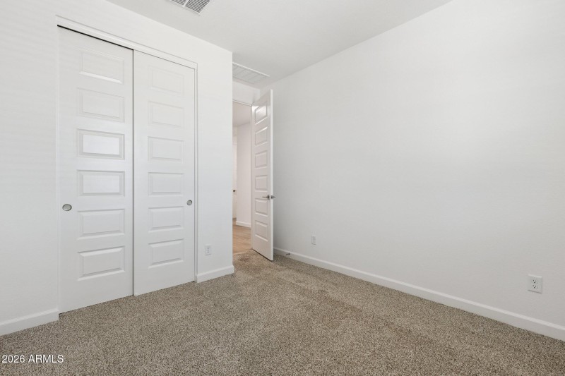 20-web-or-mls-17824-w-vogel-ave-lot-165-