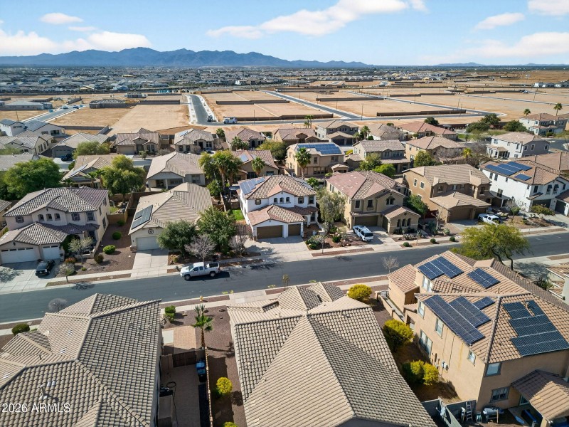 63-web-or-mls-10N Sandstone Way