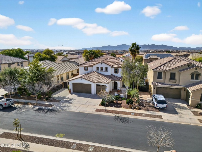 62-web-or-mls-07N Sandstone Way