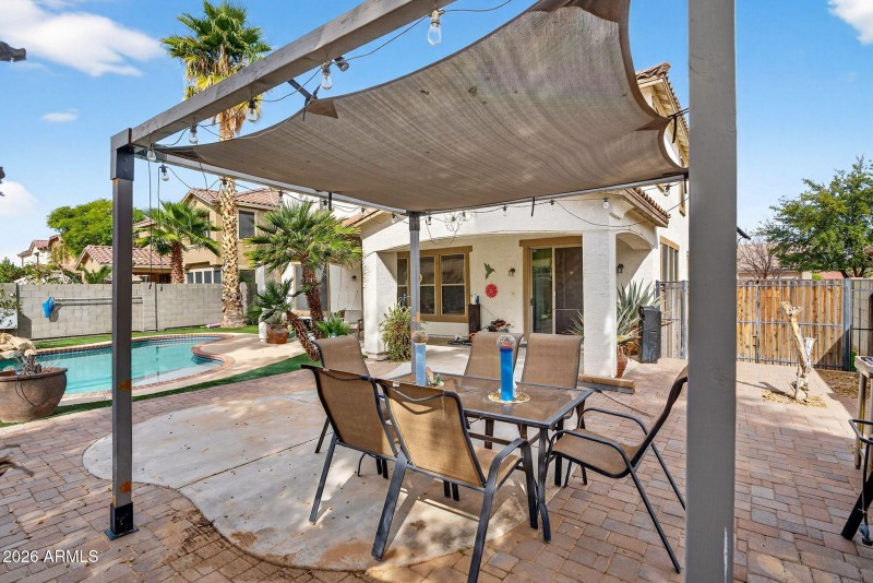 52-web-or-mls-56N Sandstone Way