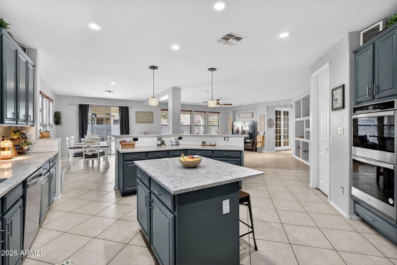 17-web-or-mls-39N Sandstone Way