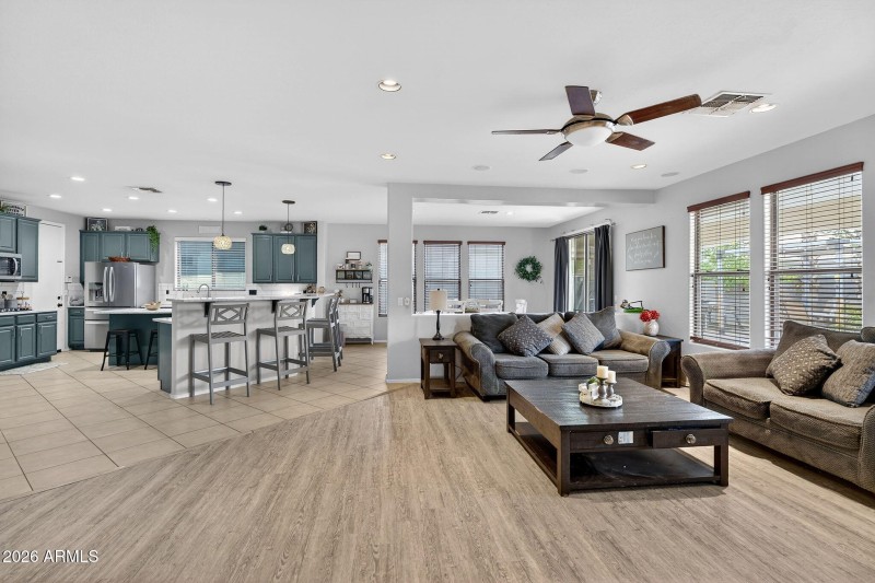 11-web-or-mls-48N Sandstone Way