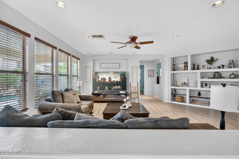 10-web-or-mls-45N Sandstone Way