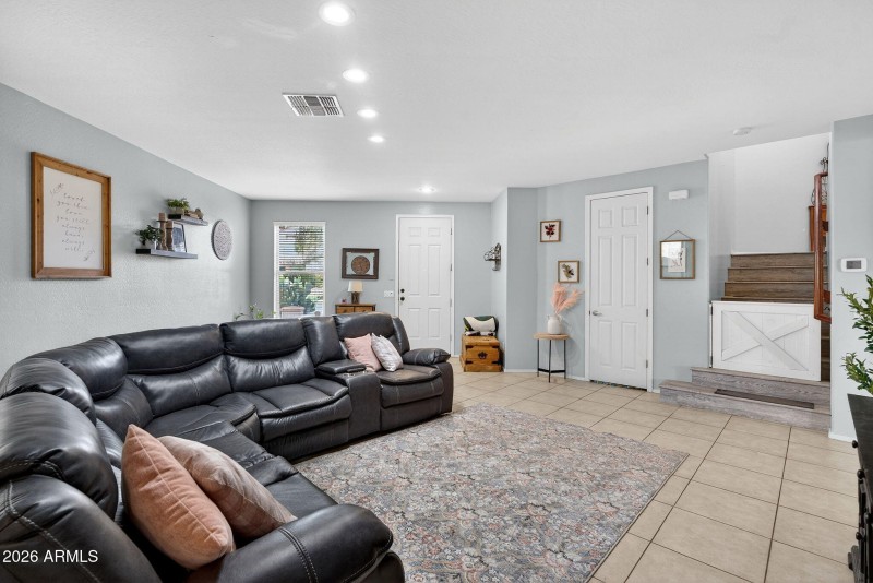 6-web-or-mls-54N Sandstone Way