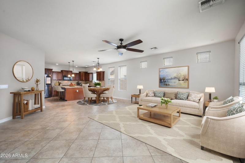 13_pic 5 living area and kitchen_vs(1)