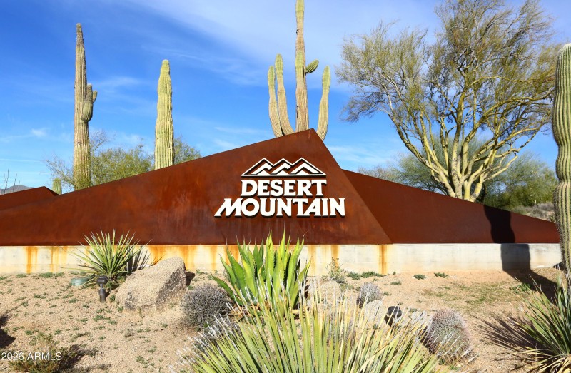 Desert Mountain Grand Entrance
