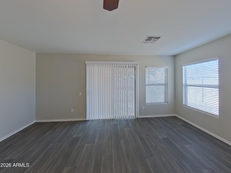 1_pc_SNa6Tuapkn_NGdmfsnK77_layout_1