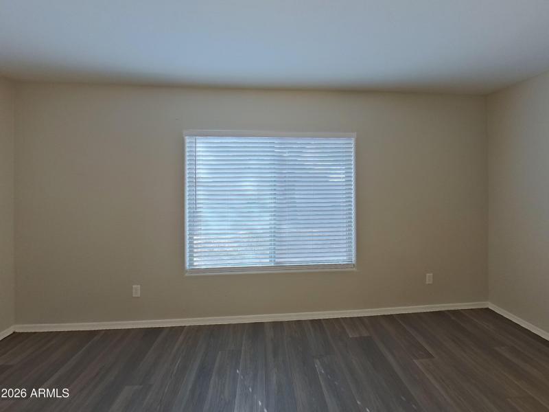 6_pc_XyzhHV4rEL_KXAvtTBxBk_layout_1