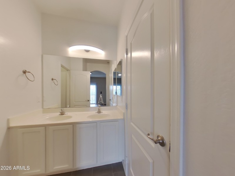 12_pc_Wy4hERV3Lk_pFEKImftJq_layout_0