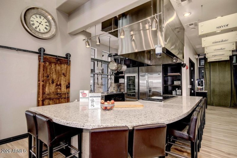 20161201221103506730000000-o