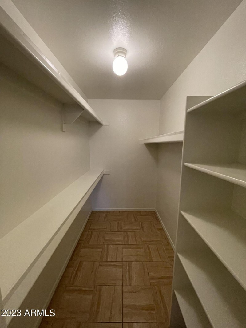 C5373E05-5DD9-416A-8B63-8F5F995670EA