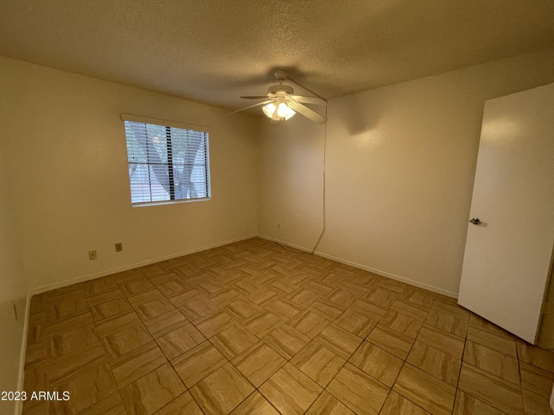 FD09F8C1-71B6-4725-82C4-C441AB50CEC5