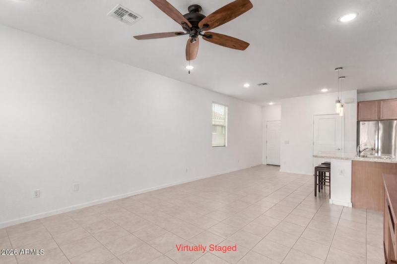 Henson Virtually Vacant