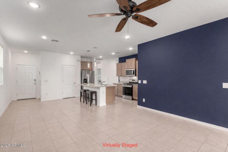 Henson Virtually Vacant