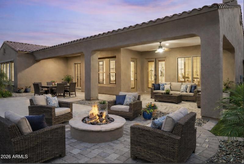 Backyard/Firepit