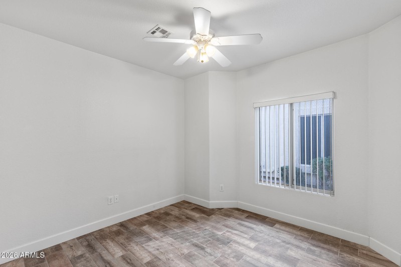 Den/Bedroom