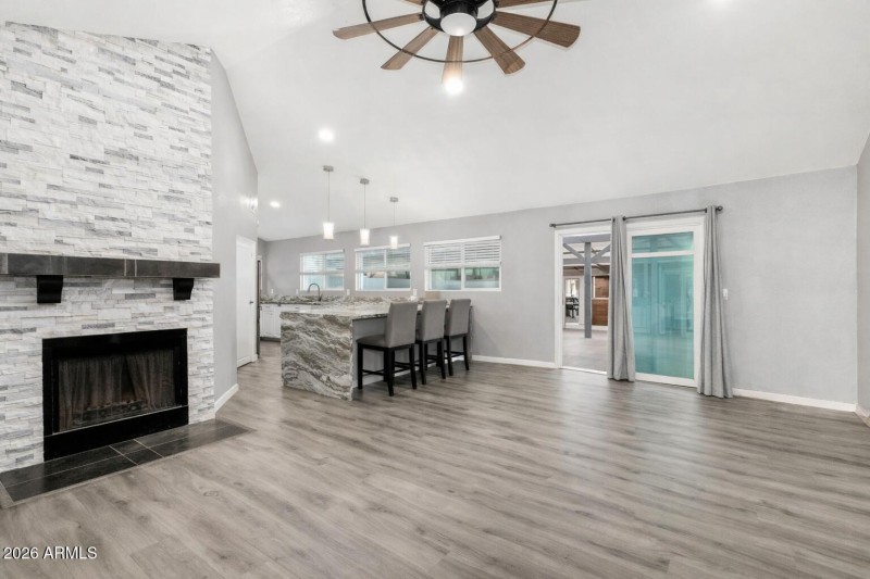 5DAC0F23-1340-4E34-B281-DCF70F1C6334