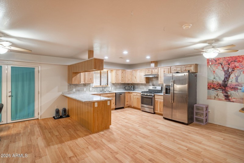 3-web-or-mls-263-s-11th-st
