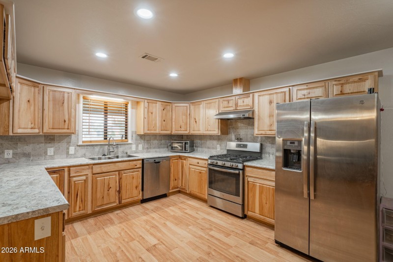 5-web-or-mls-263-s-11th-st