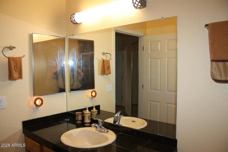 10030 W INDIAN SCHOOL 253.jpg 4