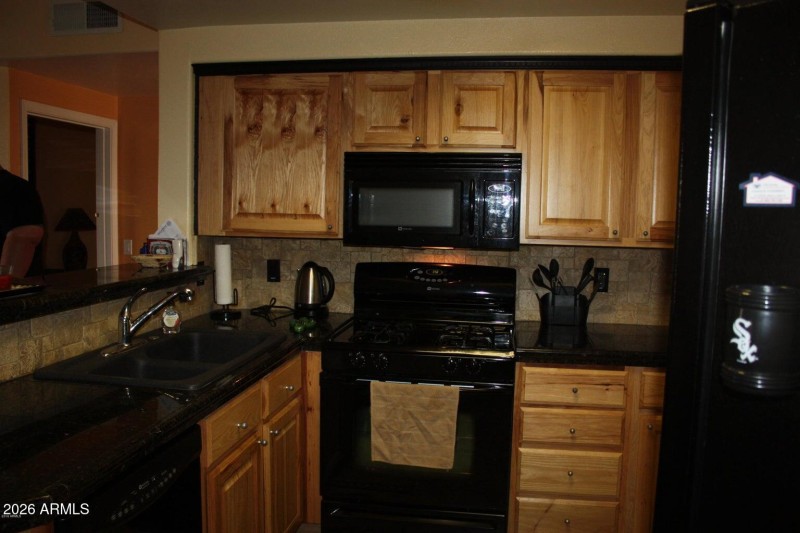 10030 W INDIAN SCHOOL 253.jpg 3