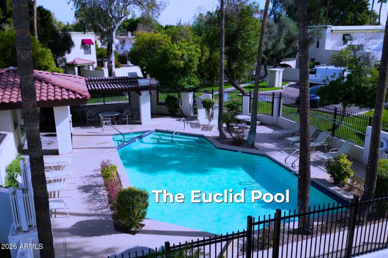 POOL EUCLID - LABELED