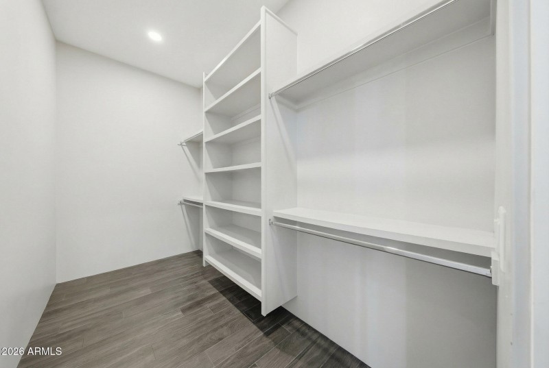 Master closet size
