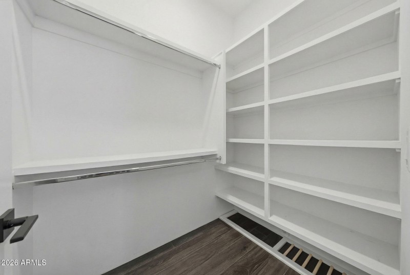 closet size