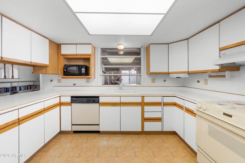 Interior - 1349 Cholla Cir-8