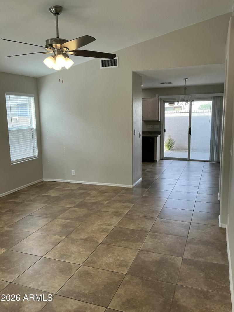 DB8F7E7B-DAA8-4B2B-802F-247B2169DEE8