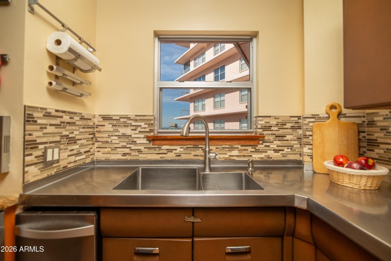 2201 N Central k dbl sink