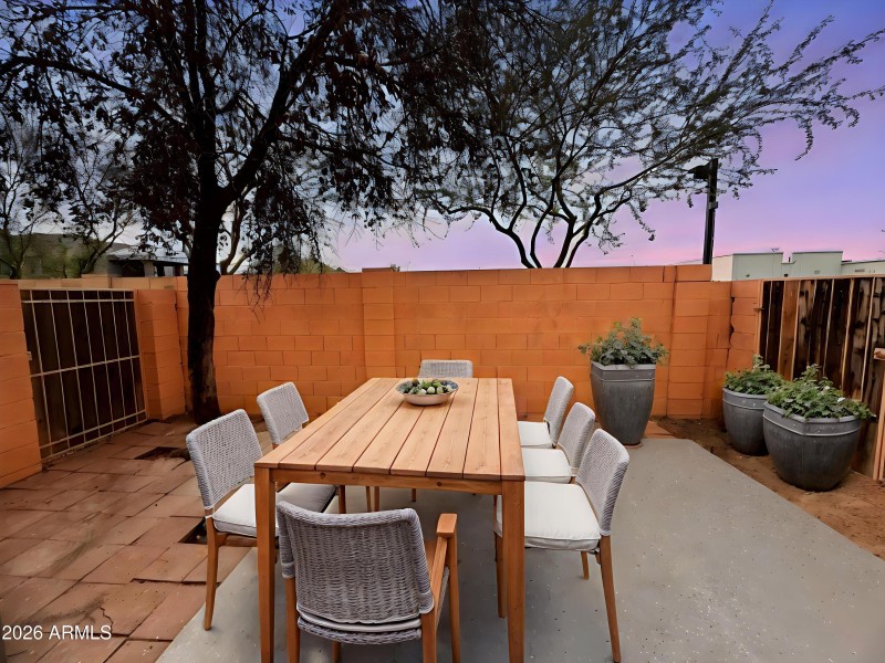 IMG_4359-Day-To-Dusk-Dusk-0 - Outdoor -