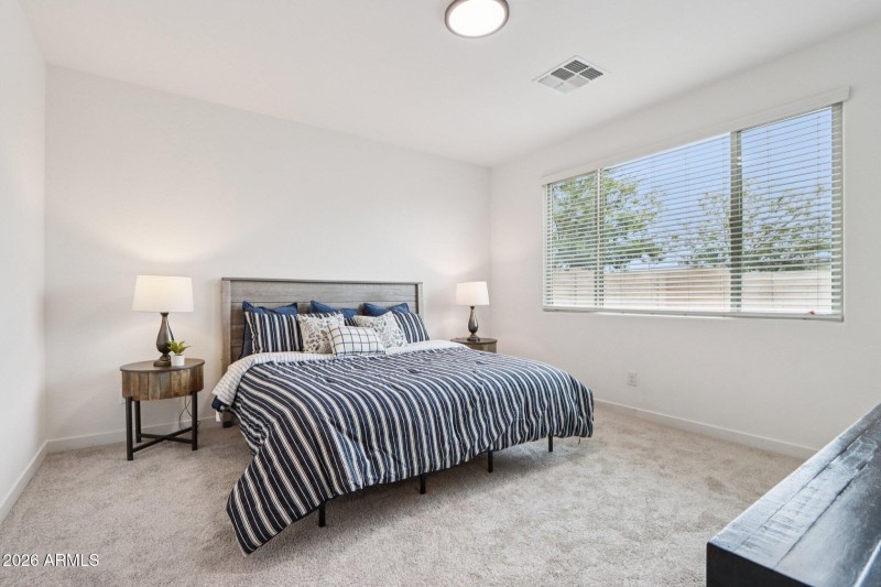 25-web-or-mls-W Cortez St-S1702-025