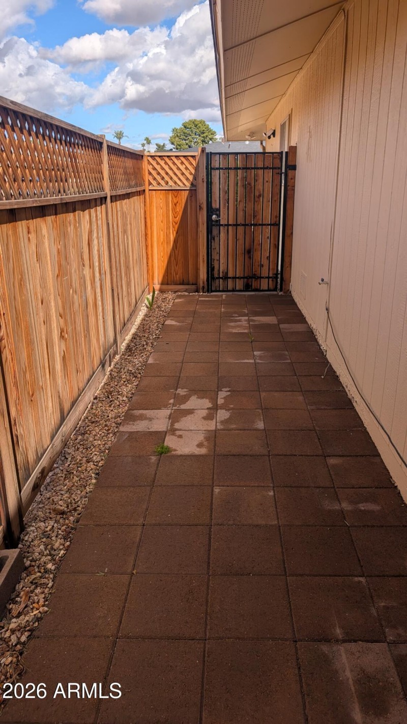 PXL_20260217_181805395.MP