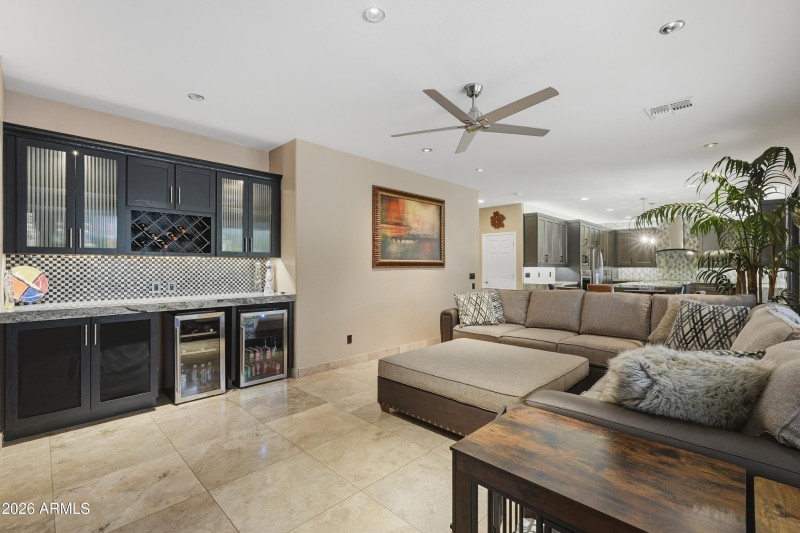 Dry Bar/Beverage Station