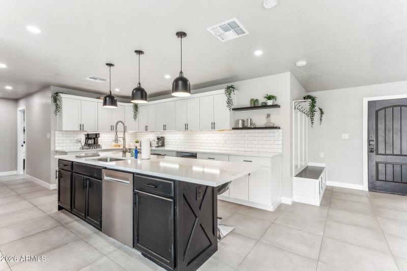 Fully Equipped Kitchen Amenities