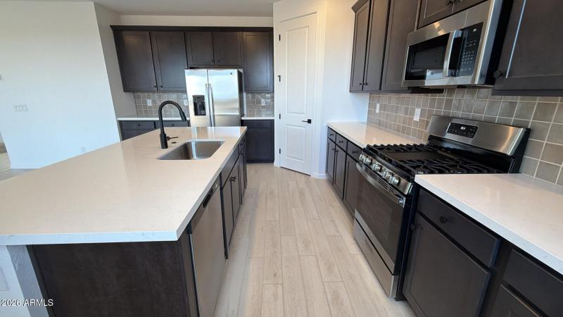 58045DA4-FDA2-4AE9-ADD9-2A014CCC4740