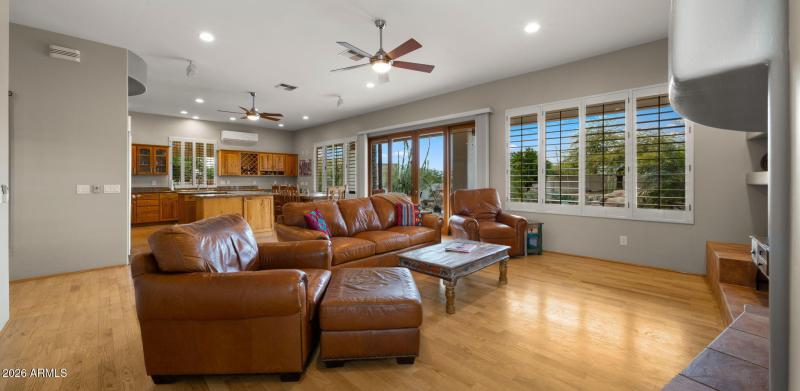 28-web-or-mls-Living Space1